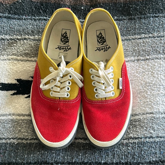 ALVA X VANS 45TH ANNIVERSARY SPONSOR COMPETITION AUTHENTIC 44 DX SHOE - Picture 1 of 4